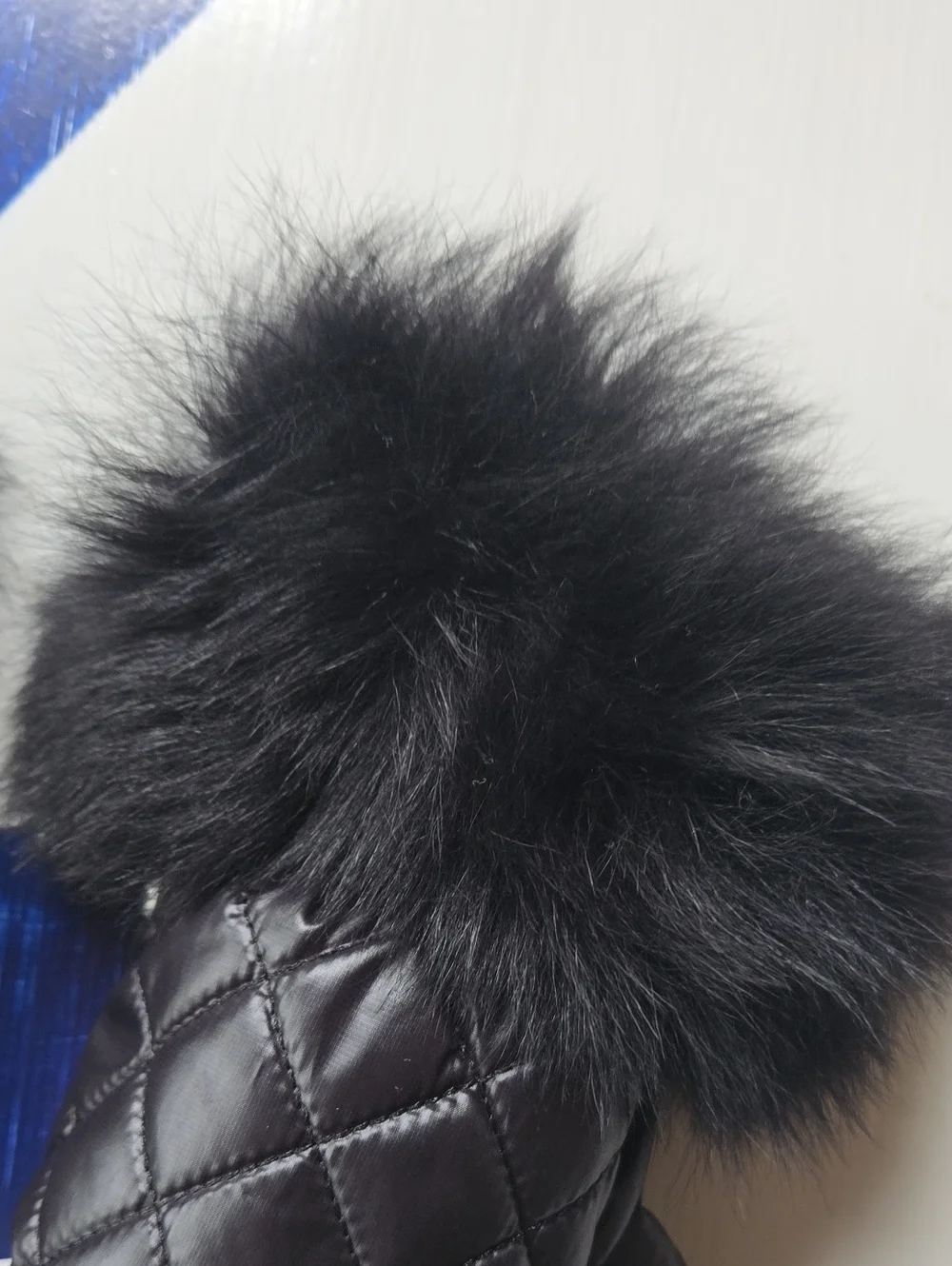 Ugg Black Quilted All-Weather Mitten Size L/XL